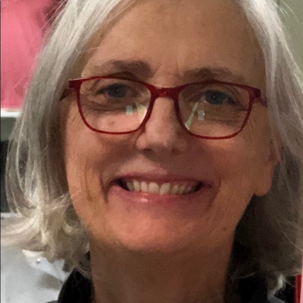 Meet your Posher, Debra